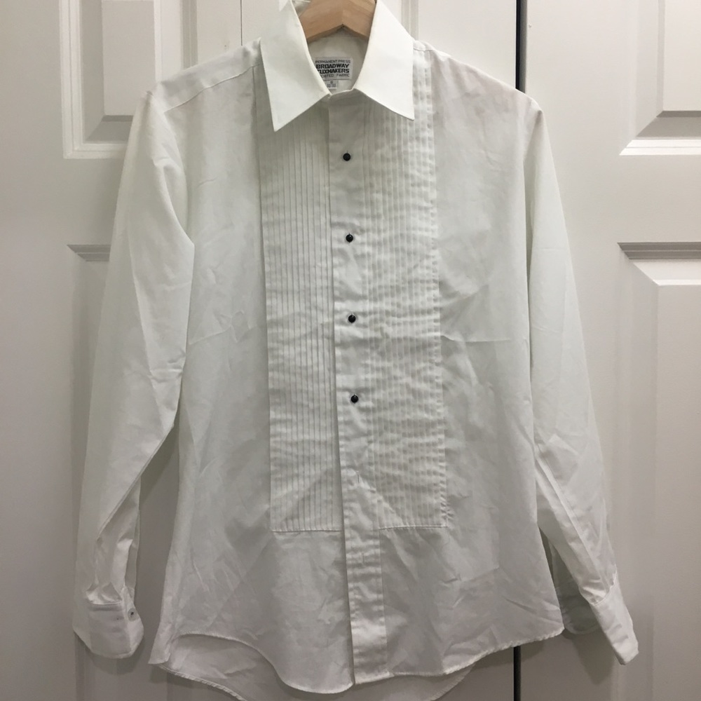 Broadway Tuxmakers Women’s white shirt, size S